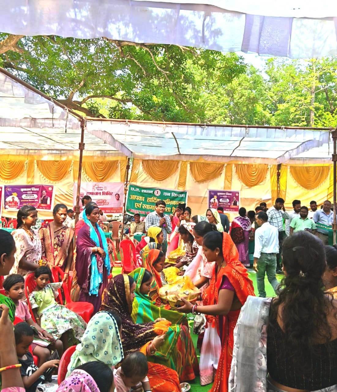 रायपुर : सुशासन तिहार 2026: चोंगरीबहार शिविर में 4 बच्चों का अन्नप्राशन और 8 गर्भवती महिलाओं की गोद भराई संपन्न