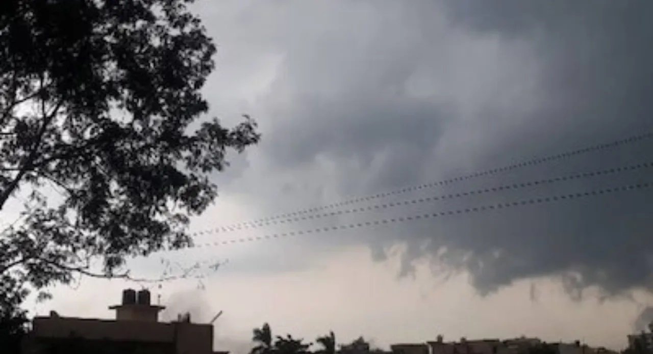 छत्तीसगढ़ में मौसम का यू-टर्न: कहीं आंधी-बारिश तो कहीं झुलसाती गर्मी, अगले 5 दिन अहम