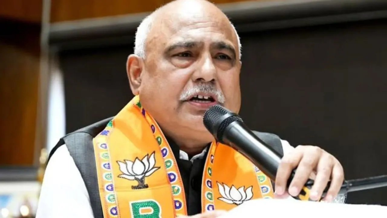 PM मोदी की अपील के बाद एमपी बीजेपी सख्त, शक्ति प्रदर्शन करने वाले 7 नेता तलब