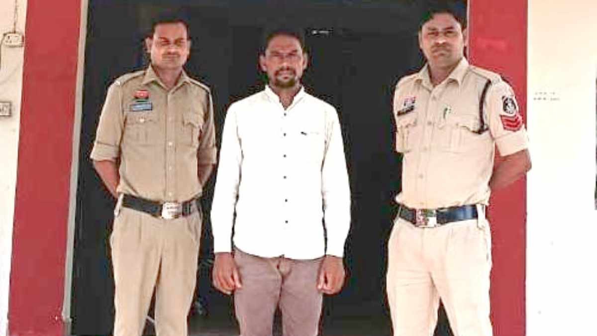 1 करोड़ से ज्यादा का धान घोटाला उजागर, केंद्र प्रभारी गिरफ्तार…3742 क्विंटल धान गायब होने से हड़कंप