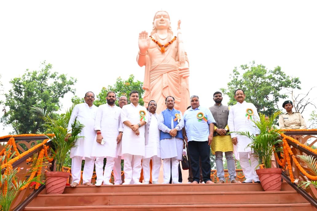 मातृशक्ति एवं प्रकृति के प्रति श्रद्धा का अनुपम संगम : मुख्यमंत्री श्री विष्णु देव साय ने