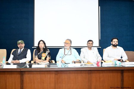 शकुंतला फाउंडेशन ने 101 चिकित्सकों को सम्मानित किया