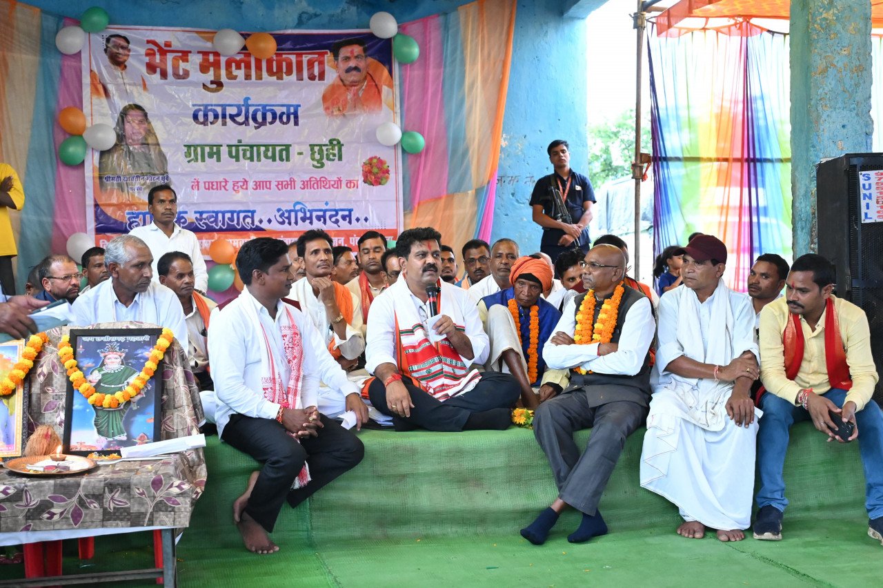 ग्राम छुई में ग्रामीणों के बीच पहुंचे उप मुख्यमंत्री श्री विजय शर्मा, सुनी समस्याएं और विकास की मांगों पर की घोषणाएं