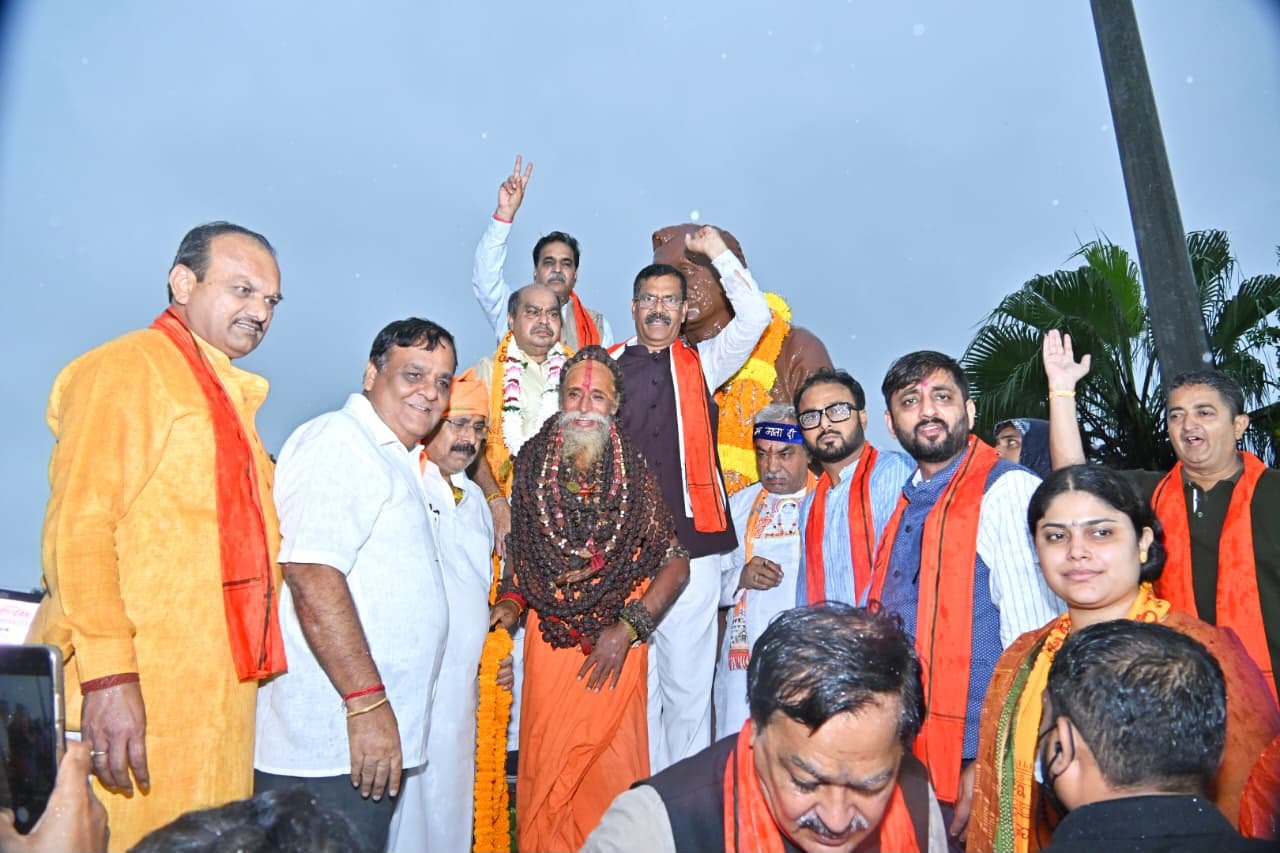 भारी बारिश भी नहीं रोक सकी नशामुक्त भारत की पदयात्रा