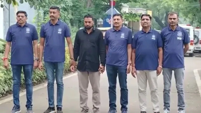 10 हजार का बकाया वेतन के लिए जला दी 14 दुकानें