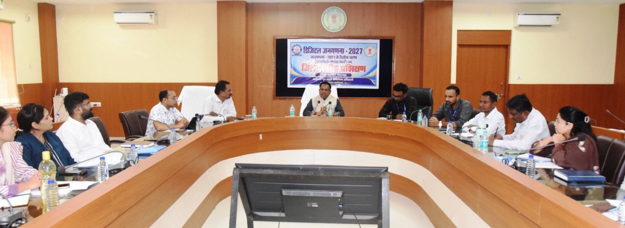 शासन की जनकल्याणकारी योजनाओं और नीतियों के निर्माण में जनगणना के आंकड़ों की महत्वपूर्ण भूमिका : संभागायुक्त श्री नरेन्द्र कुमार दुग्गा