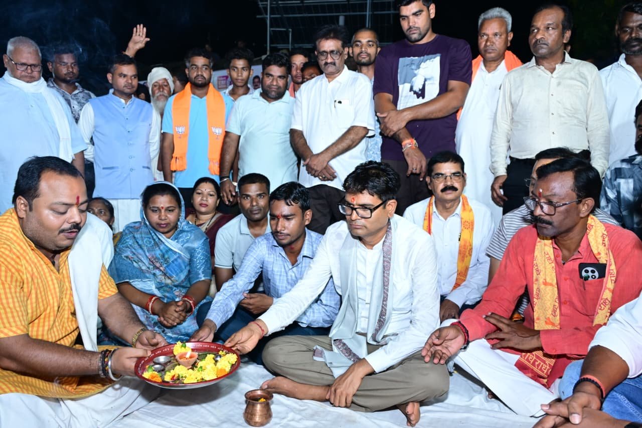 रायगढ़ में विकास कार्यों की सौगात : वित्त मंत्री श्री ओ.पी. चौधरी ने ओपन जिम और आंगनबाड़ी भवन का किया शिलान्यास, सामुदायिक भवन का लोकार्पण