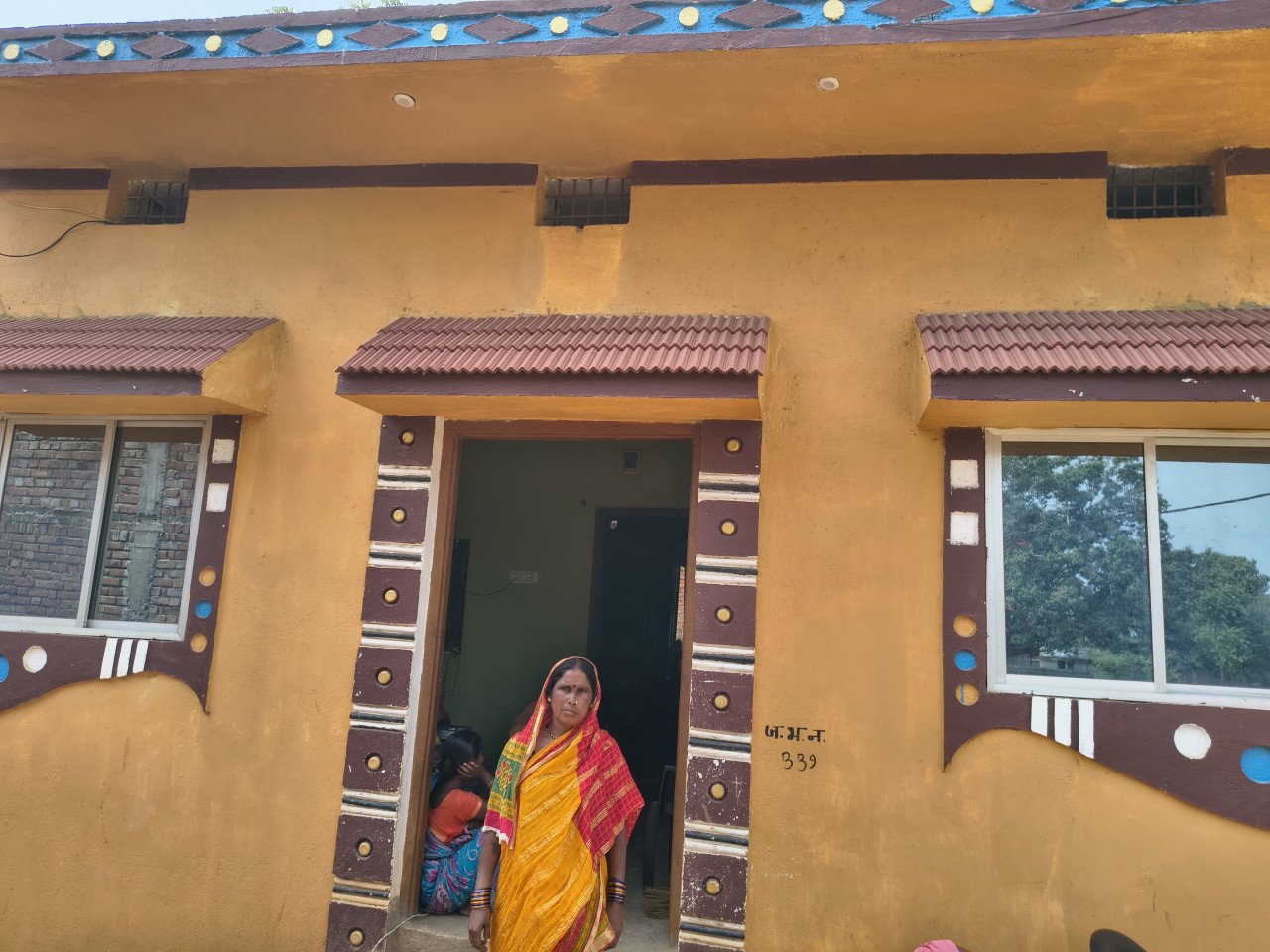 सेवा संकल्प अभियान: सेवा की कहानी’ : ’कच्चे मकान की परेशानियों से मिली मुक्ति, पीएम आवास से काराबाई को मिली पक्की छत’