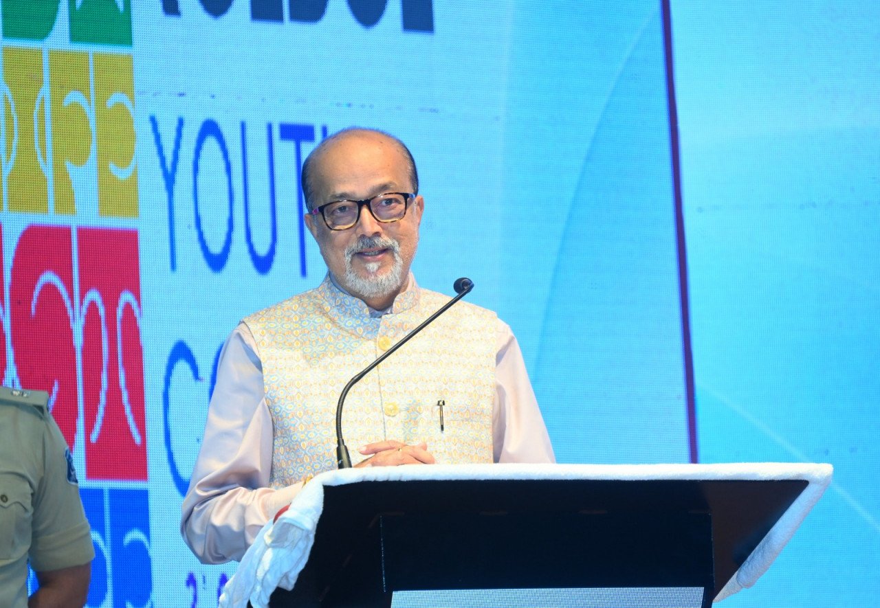 सकारात्मक सोच, मानवीय मूल्य और नवाचार से ही जीवन में आगे बढ़ने का मार्ग प्रशस्त होता है: राज्यपाल श्री डेका