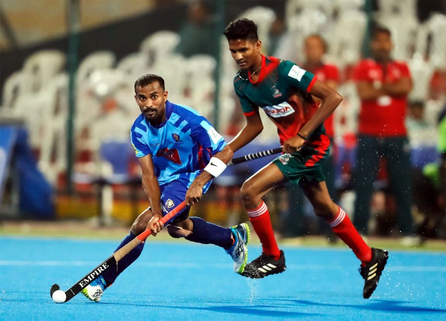 शाहरुख और आशीष पूर्ति ने संस्कारधानी स्ट्राइकर्स को दिलाई पहली जीत, राजधानी रॉयल्स को 4-2 से हराया